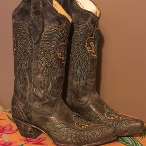 SOLD Women’s Corral boots size 8